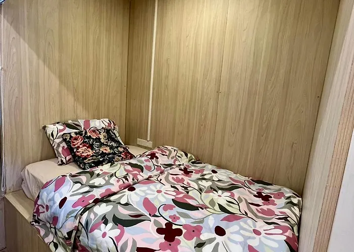 Comfy Crib 2 * Bangkok