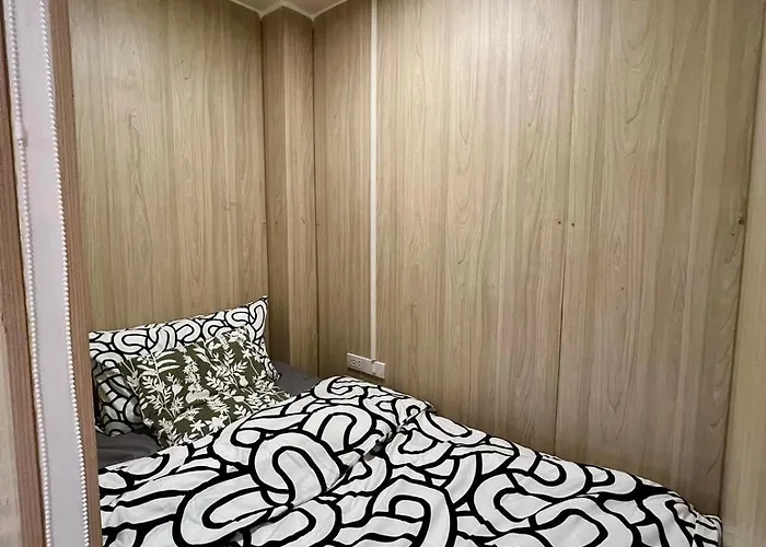 Comfy Crib 2 * Bangkok
