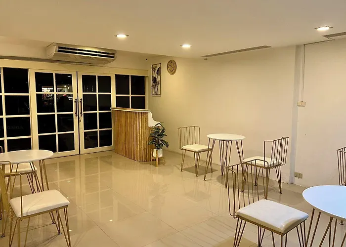 Comfy Crib 2 * Bangkok