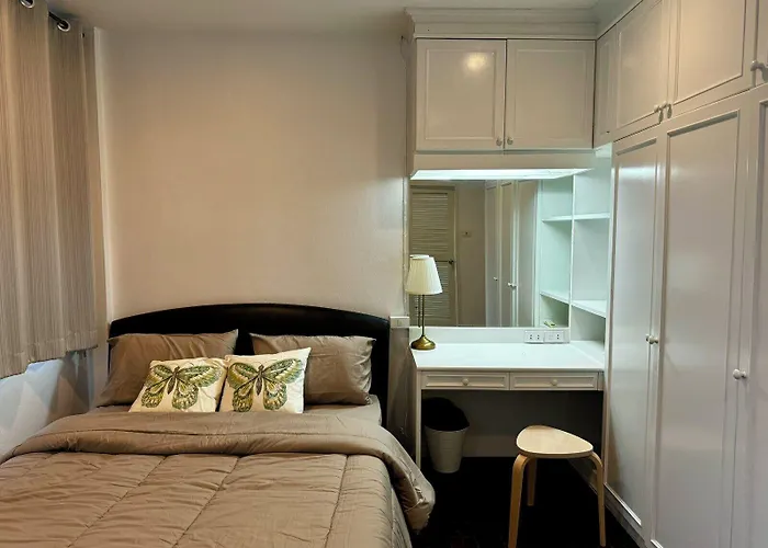 Hostel Comfy Crib 2