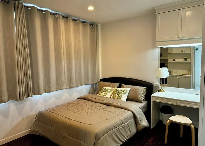 Hostel Comfy Crib 2